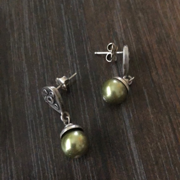 Beth Orduna Sterling pearl drop earrings - Picture 6 of 7